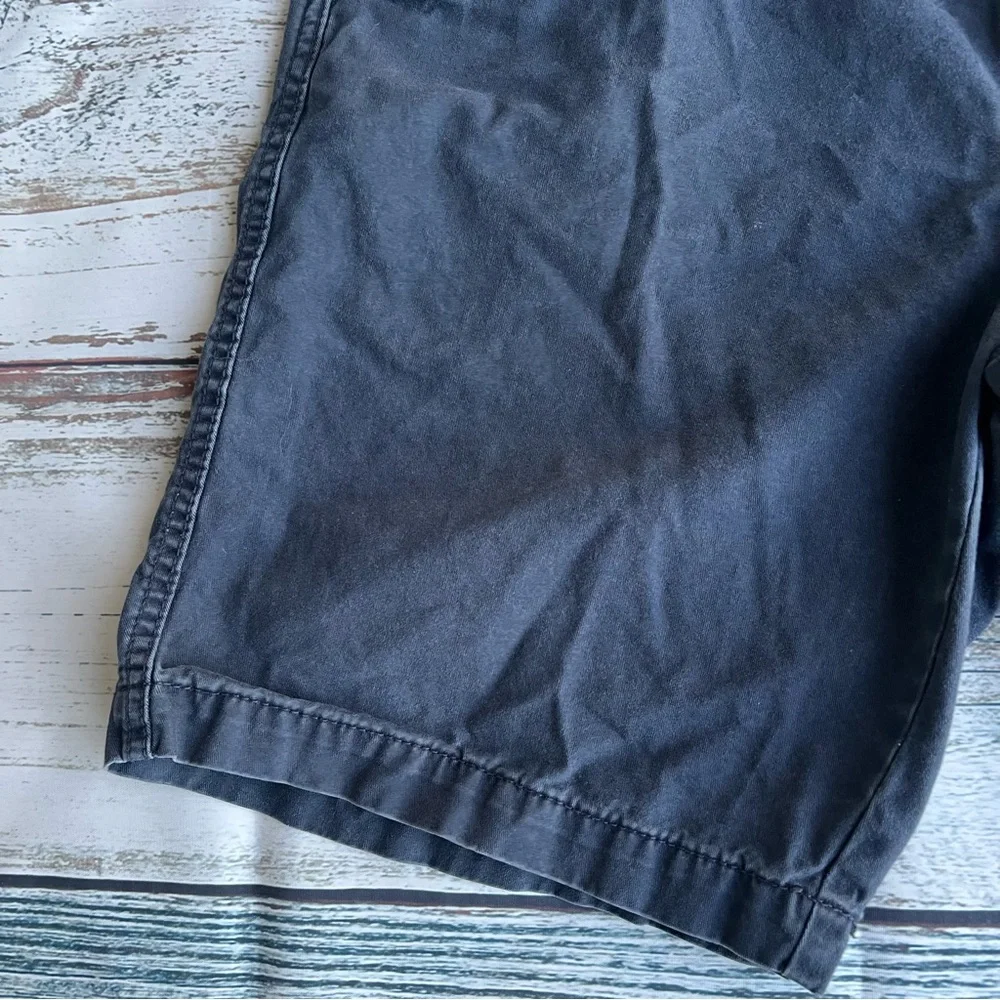 Old Navy “Lived-In Straight” Men's Navy Blue Shorts